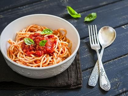 Spaghetti à la tomate fraîche et sauge