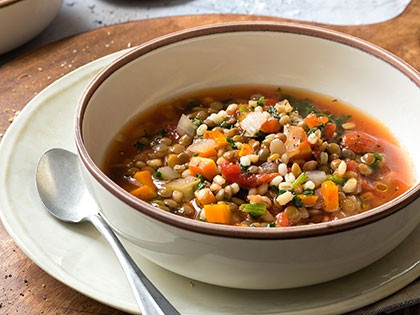 Zuppa di orzo e lenticchie