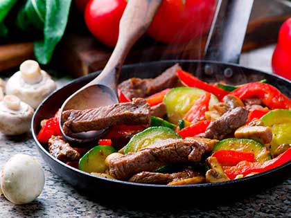 Sauté di manzo alla mediterranea