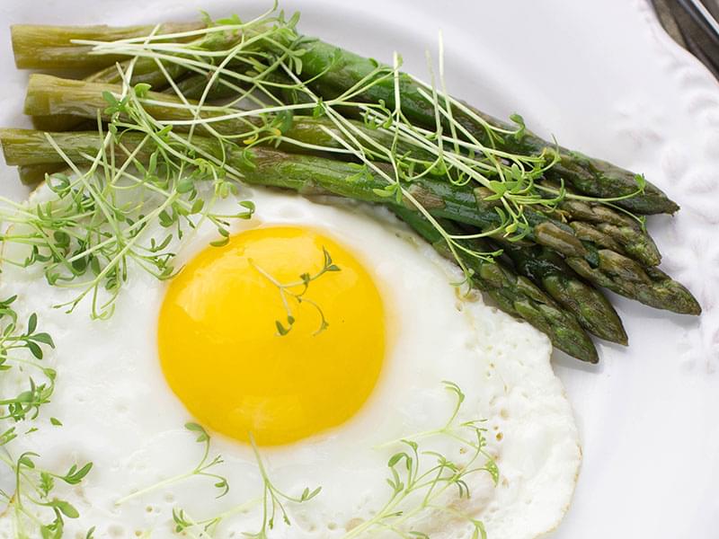 Asparagi alla milanese