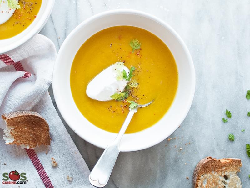 Potage épicé à la courge musquée