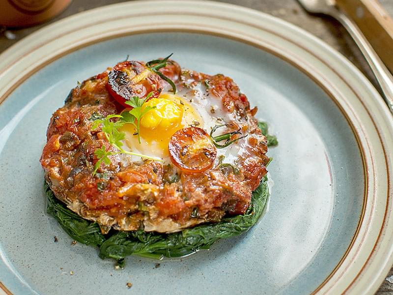 Portobello Egg on Spinach