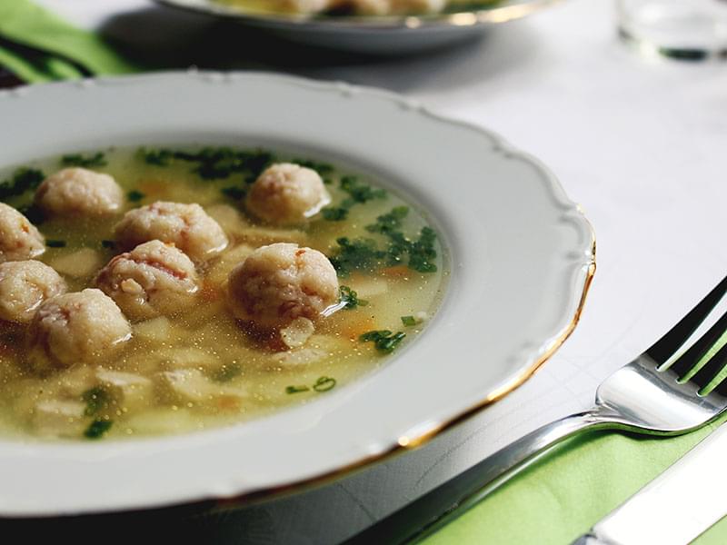 Zuppa con scarola e polpette di tacchino