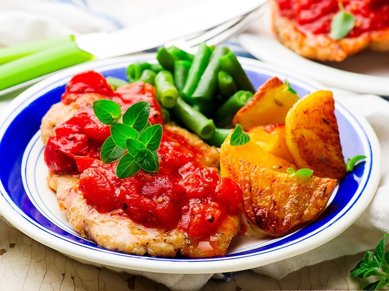 Chicken Cutlets in Pizzaiola Sauce