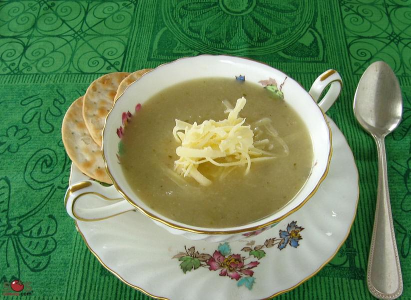 Minestra di cavolfiore al formaggio