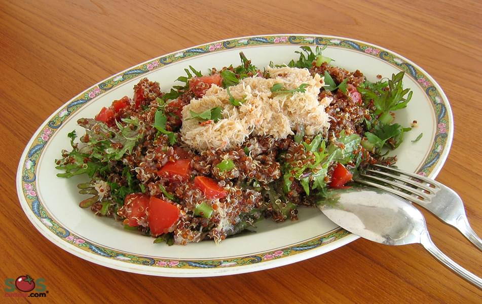Insalata di quinoa rossa e granchio