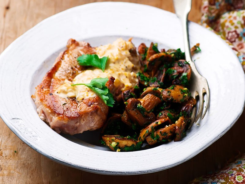 Costolette di maiale ai funghi