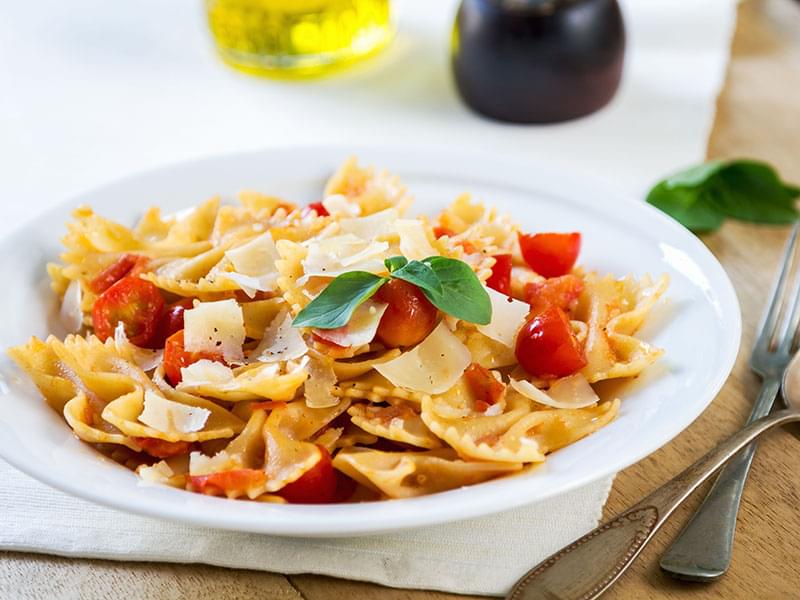 Farfalle con pomodoro e taleggio