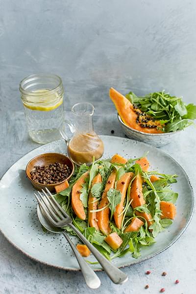 Insalata di papaya e misticanza