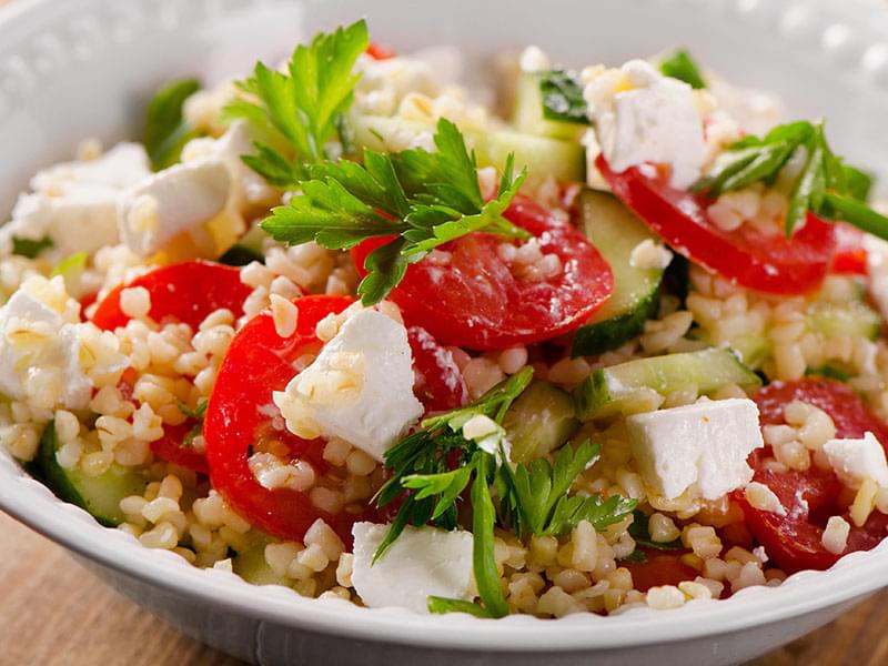 Insalata greca con quinoa