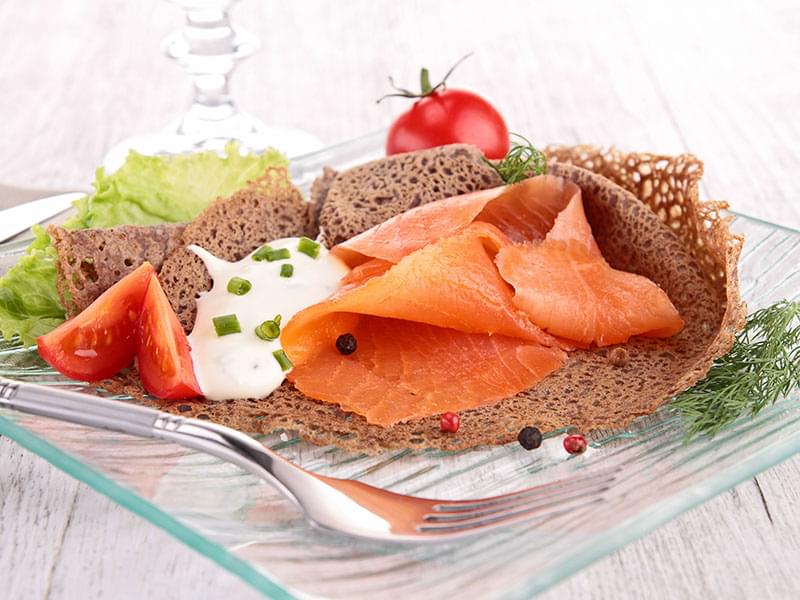 Crêpe di saraceno al salmone per sportivi