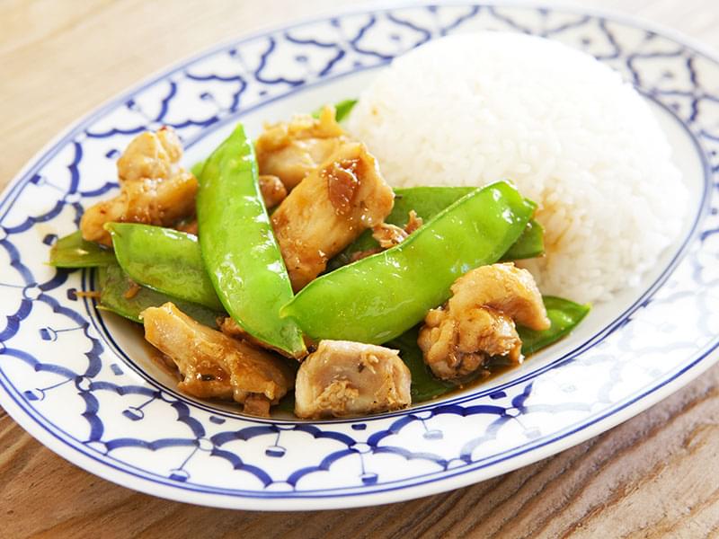 Chinese-Style Chicken with Snow Peas