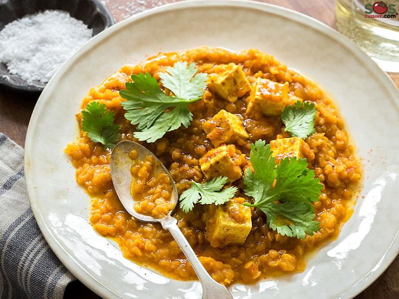 Curry di lenticchie rosa e cavolfiore arrosto