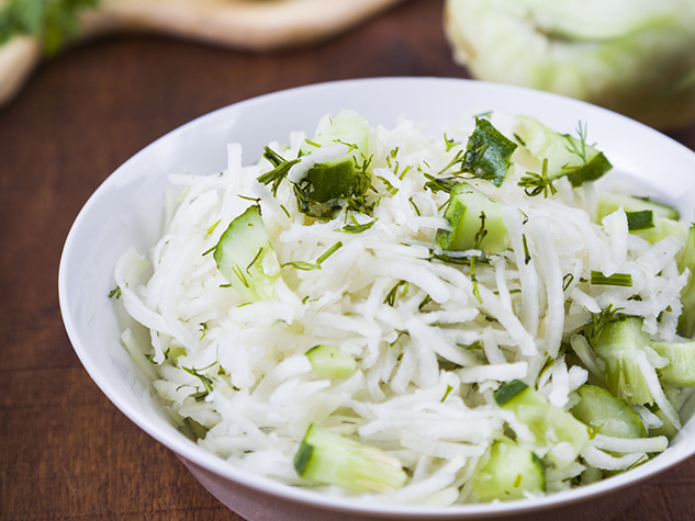 Kohlrabi et Cucumber Salad