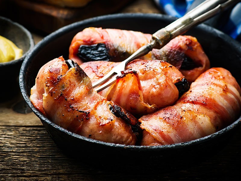 Sausages with Prunes